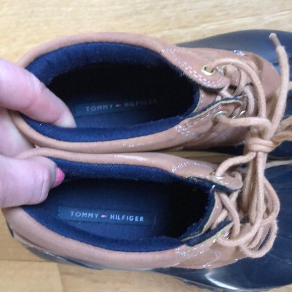 Hilfiger duck boots - Picture 5 of 8